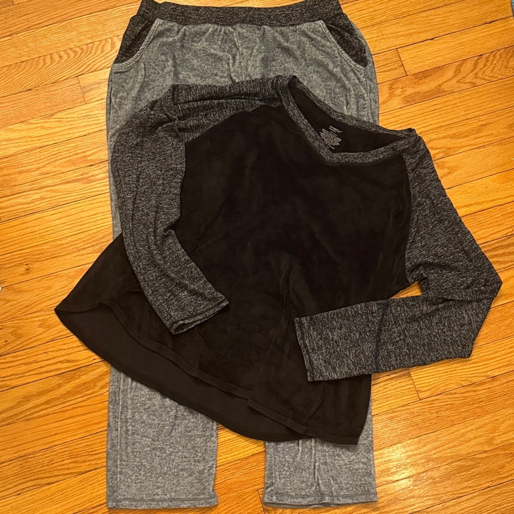 Climate Right Black and Gray Lounge Set